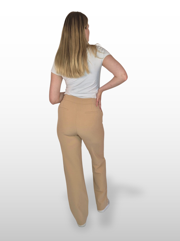 Bogilvy_Anzugshose_beige_HighWaist-StraightLeg_hinten