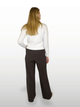 Only M Travel Fit Strong High Performence Textile High Waist Straight Ganzkörperfoto hinten