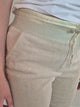 mizug_beige-Ganzkoerperbild_Detail_cb2f986b-81ce-446e-b991-d922c8d462fc