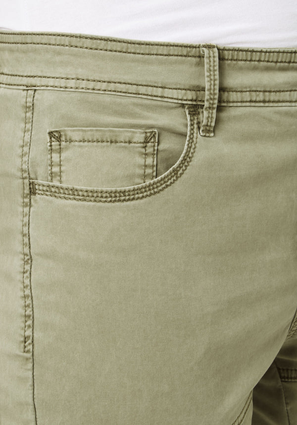 PADDOCK'S - PINA Cargo Jeans, Slim Fit, Capulet Olive, Khaki, High Waist, Länge 34 - L34 - Länge 36 - L36 - Länge 38 - L38 - Länge 40- L40 - vorne - Tasche - Detailansicht