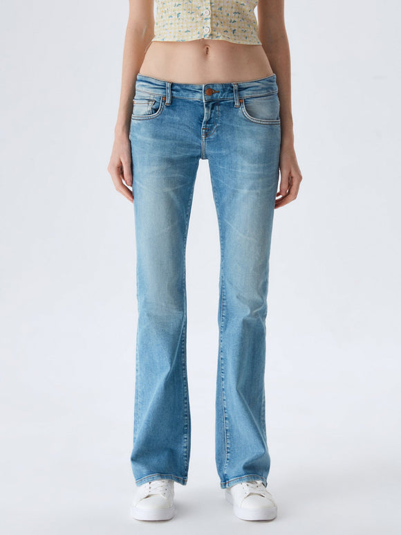 Trendy und selbstbewusst: Low Waist Jeans-Kollektion auf Langehosen.de!