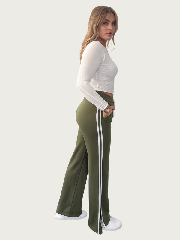 BGLVY_Amber_Retro Chic_Jogginghose_grün_Ganzkörperfoto_seitlich