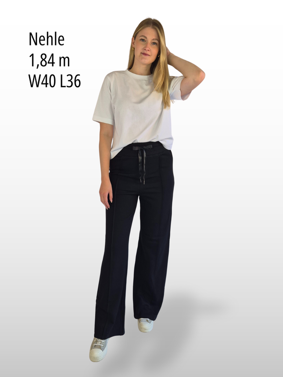 BOGILVY STELLA Straight Fit Sweatpants schwarz vorne