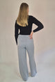 BOGILVY_Perla_Damen Stoffhose_WideLeg_HighWaist_Ganzkörperbild_hinten