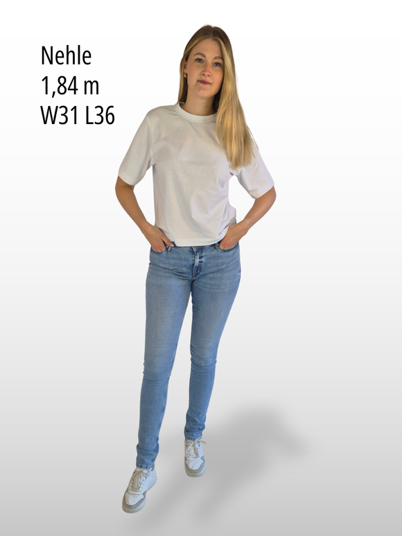 CROSS JEANS - ALAN, Skinny Fit, Mid-Waist, Light Mid Blue Used Vorne