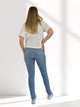 Cross_Alan_N 497-319_Hellblau_Skinny_MidWaist_Ganzkörperbild_hinten