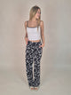 MAC_Easy Wide Leg floral_Ganzkörper_vorne