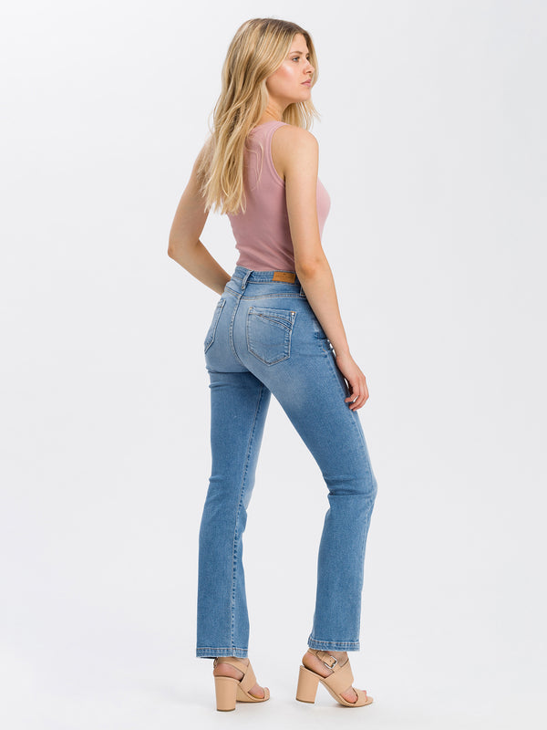 CROSS JEANS - LAUREN Jeans, Bootcut, Light Blue, Mid Waist, Länge 30 - L30 - Länge 32 - L32 - Länge 34 - L34 - Länge 36 - L36 - Länge 38 - L38 - hinten- Ganzkörper - Rückansicht