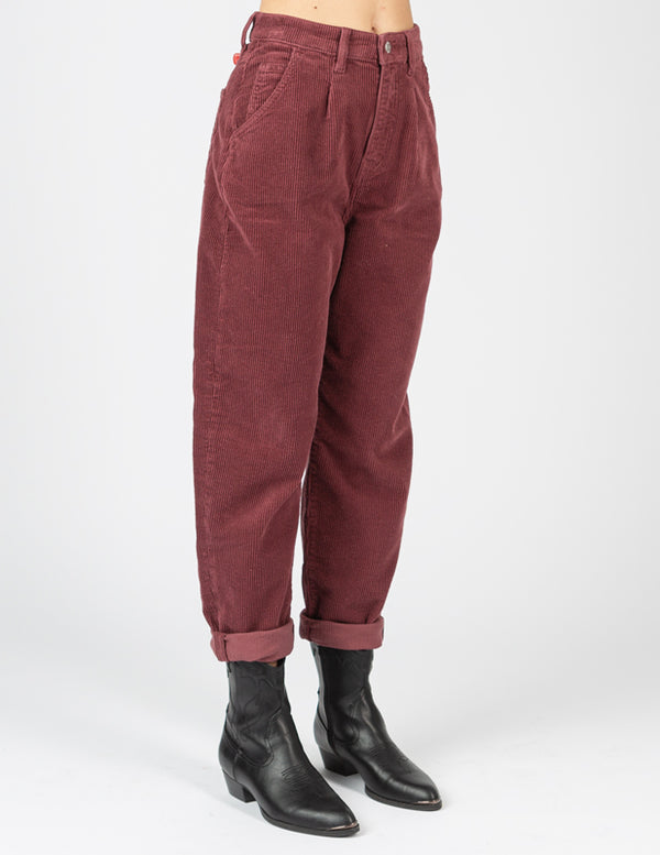 MAVI - LAURA, High-Rise, Pleated Baggy Cord Jeans, Rot-Braun, Vorne, Unterkörper