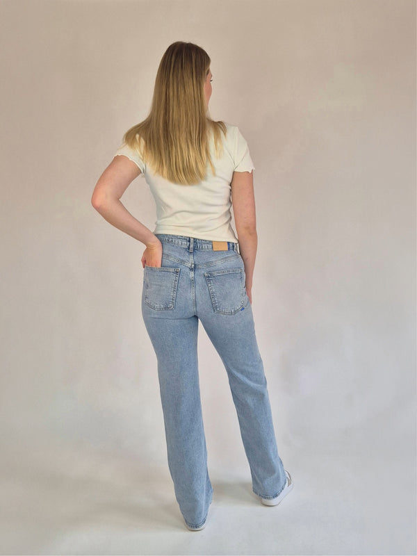 LTB_DANICA_ROAN_WASH_WideLeg_Ganzkörper_hinten