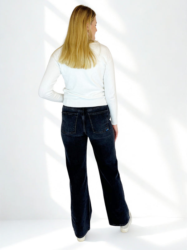 LTB_Danica-Oliwia_StraightWideLeg_Ganzkörperbild_hinten