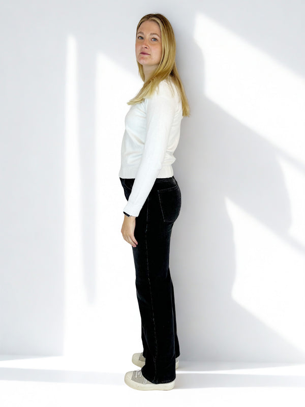 LTB-DANICA-Oliwia_StraightLeg_Wide_Ganzkörper_seitlich