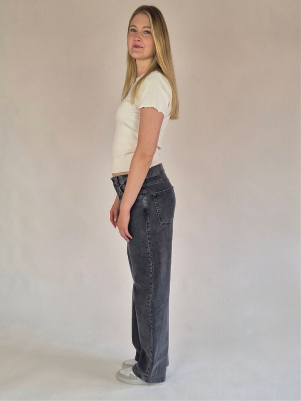 LTB_LARRIE_KAIYARWASH_Baggy_Barrel_Ganzkörperbild_seitlich