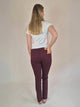 MAC_Melanie_Bordeaux_StraightFit_HighWaist_Ganzkörper_hinten_2