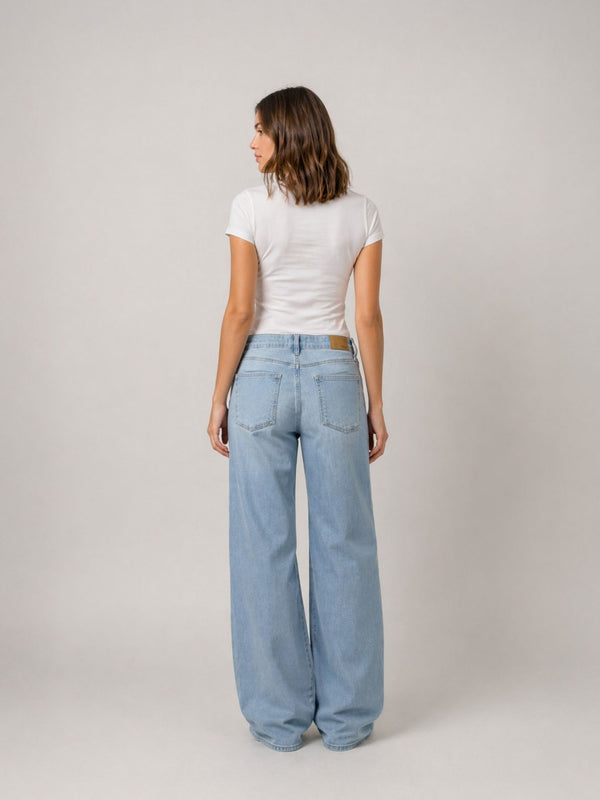 MAVIJEANS-LEILA-IceBrushed-Barrel-LightDenim