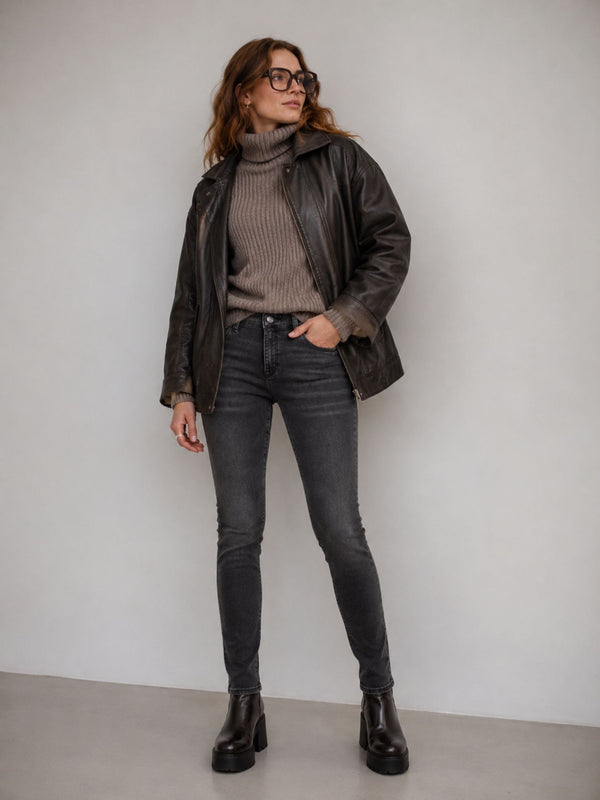 MAVISophieSmokeMemoryFullFront