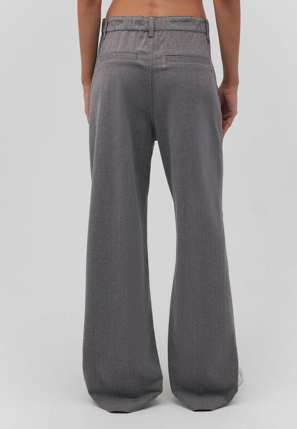 MAVI - PERA, Loose Fit, High-Waist, Grey Smart Sporty beine hinten