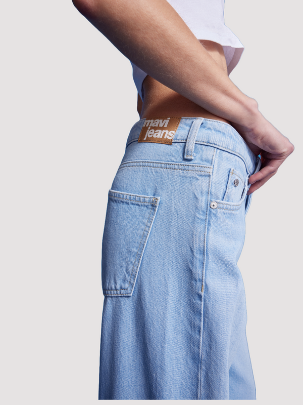 MAVI - SIENA, High Waist, Wide Leg, Lt Blue Denim seitlich nah