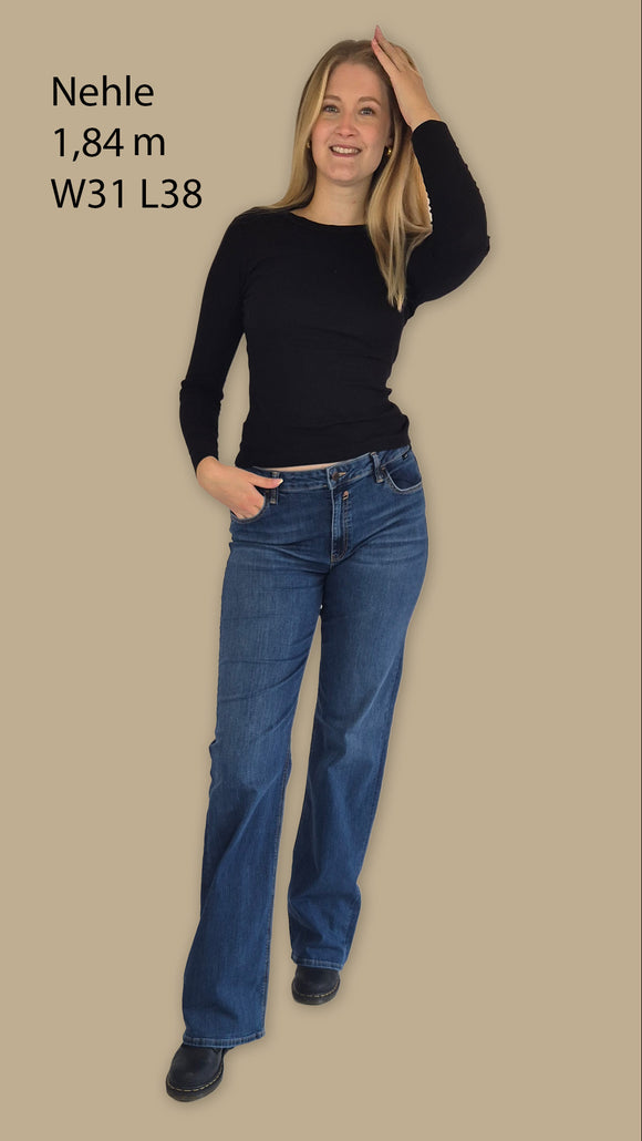 MAVI_Ibiza_Straight_MidWaist_darkBrushed_Ganzkörper_vorne