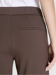 Mac Chiara Stoffhose Truffle Brown hinten Detail