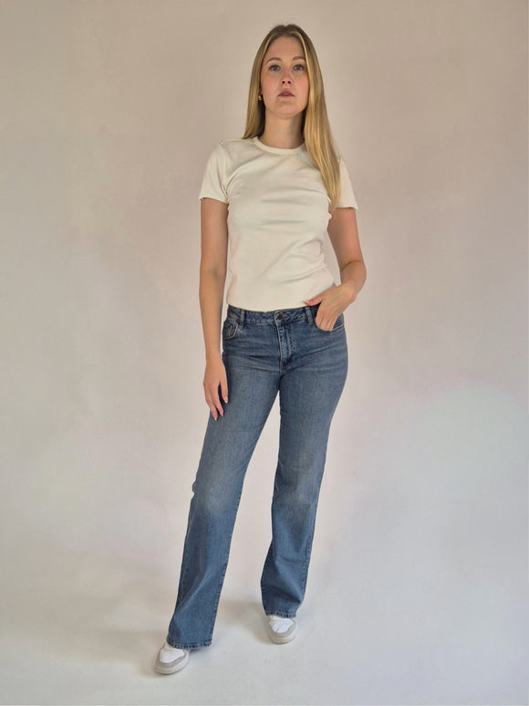 Mavi_Ibiza-MidShaded90_s_StraightLeg_LowWaist_Ganzkörper_vorne
