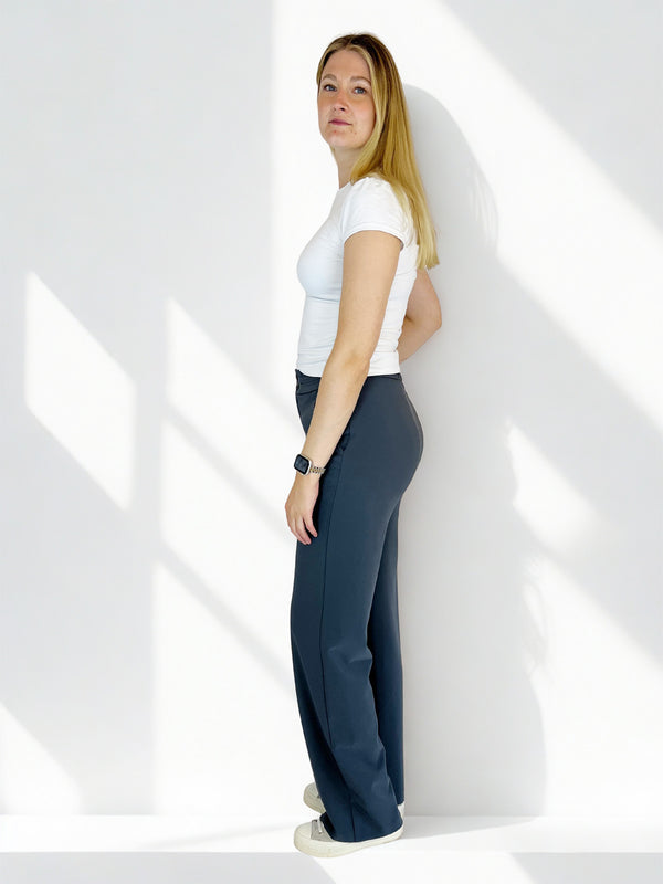 ONLYM_StoffhosemitKnoepfen_HighWaist_Grey_Ganzkörperbild_vorne