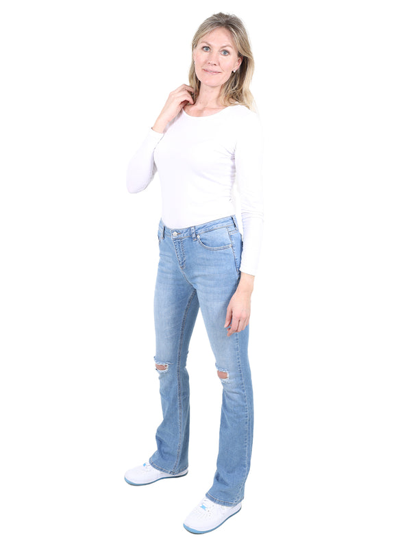 Screvet- Bootcut - High Waist - Light Blue Used - SNAPPY- Länge 34 - L34 - Länge 36 - L36 - seite - Ganzkörper - Seitansicht