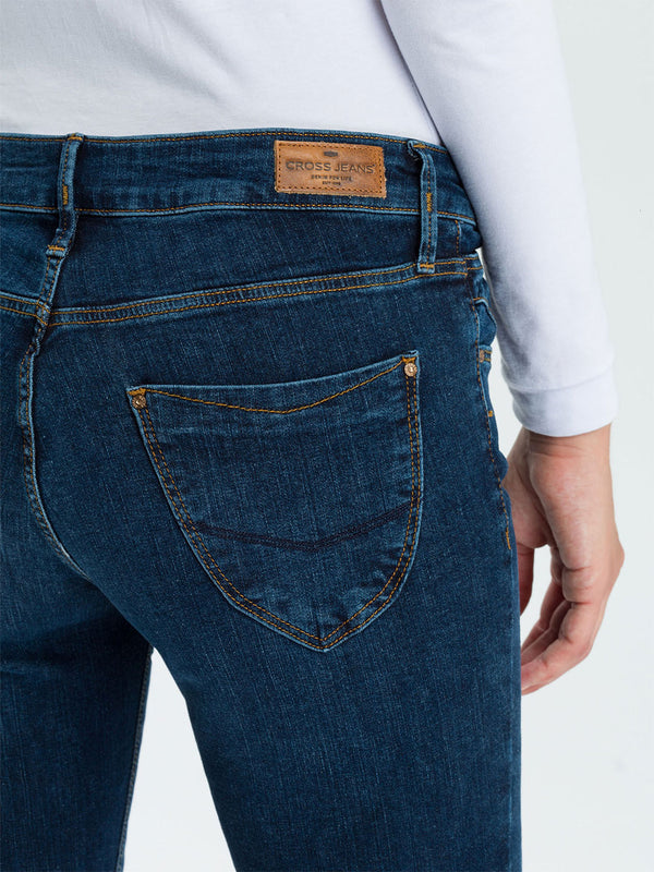 CROSS JEANS - ROSE Jeans, Straight Fit, Dark Used, Mid Waist, Länge 34 - L34 - Länge 36 - L36 - hinten - Gesäß - Detailansicht