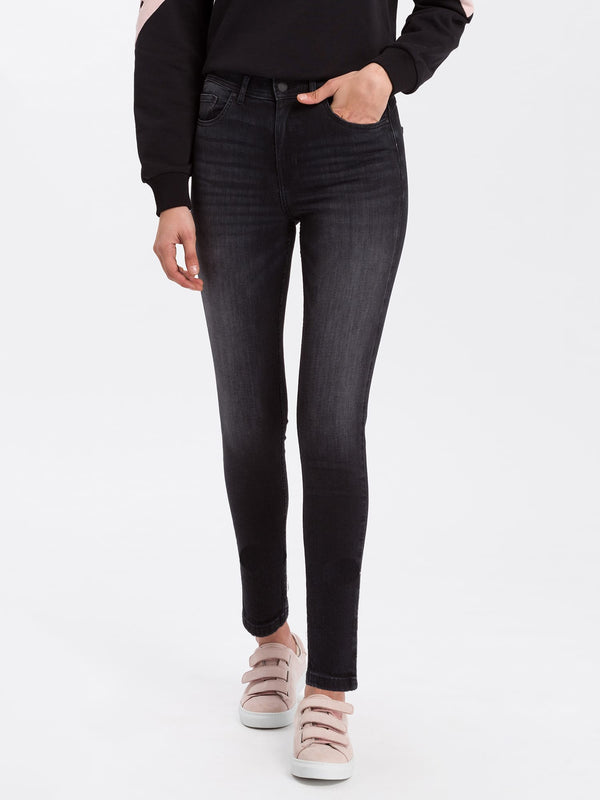 CROSS JEANS - JUDY, Skinny, Dark Grey Used, High Waist, Länge 36 - L36 - Länge 38 - L38 - vorne - Beine - Vorderansicht