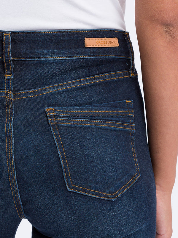CROSS JEANS - ANYA Jeans, Slim Fit, Dark Blue, Länge 30 - L30 - Länge 32  - L32-  Länge 34 - L34 - Länge 36 - L36 -hinten - Gesäß - Detailansichtlue